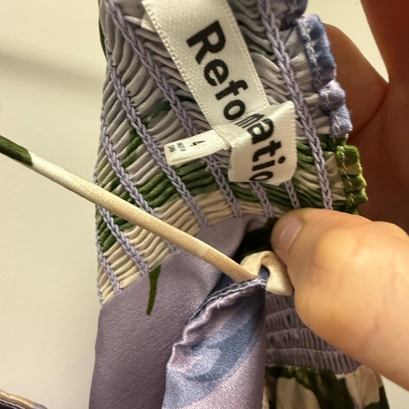 Reformation Frankie Silk Dress Lilac Floral Size 4 - Picture 5 of 5